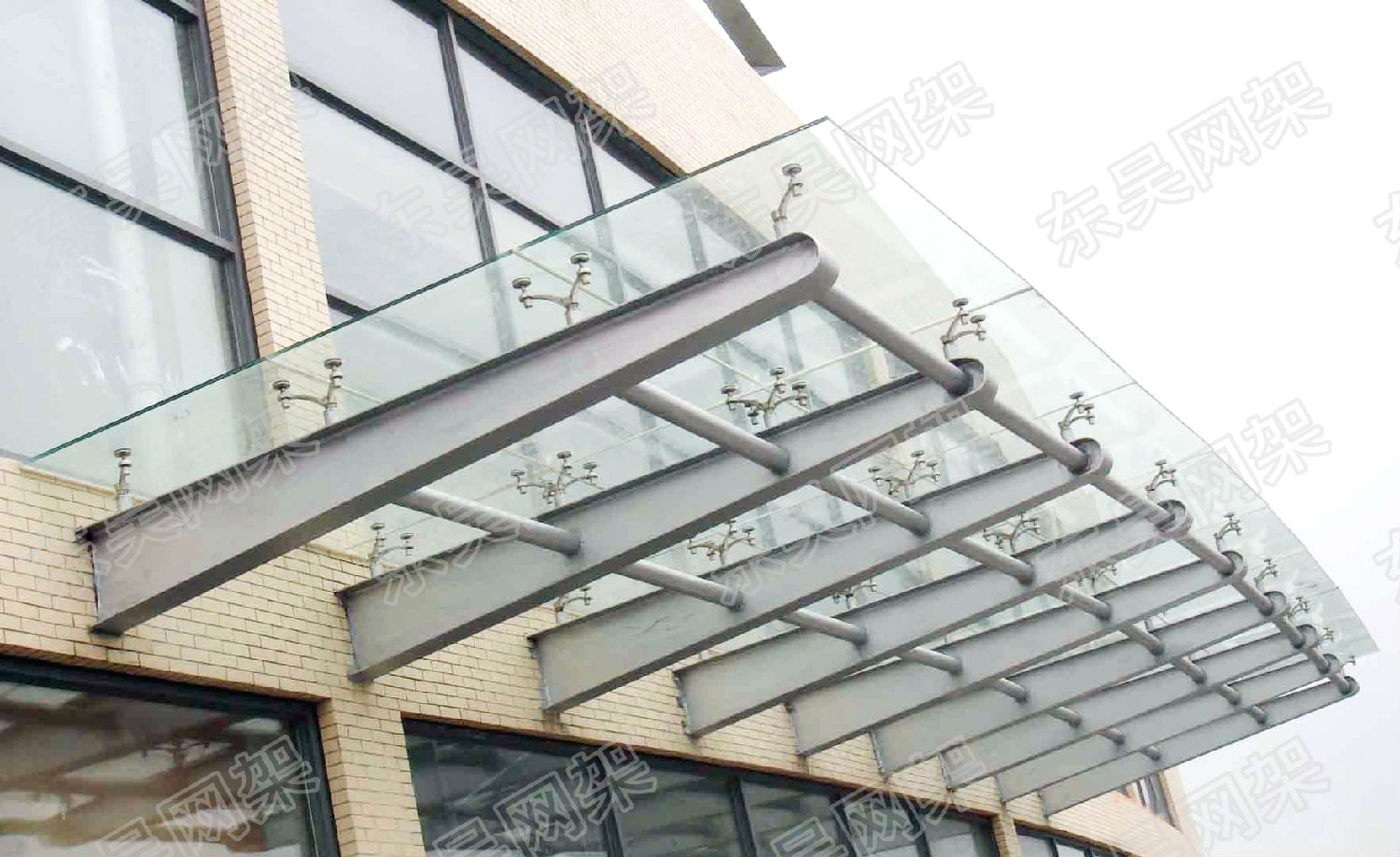 玻璃雨棚设计效果图_东南亚小户型装修效果图_八六装饰网装修效果图库(86zsw.com)