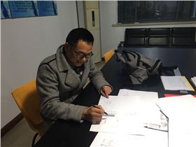 上海世博会世界气象组织馆设计大师吴晓飞为东吴钢构出谋划策.jpg