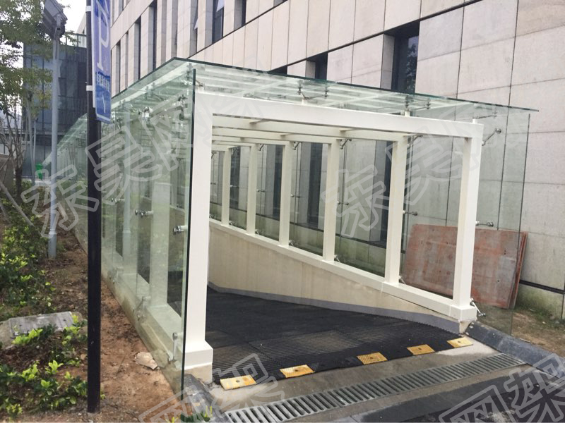 广场地下自行车库出入口玻璃雨棚 (31).jpg